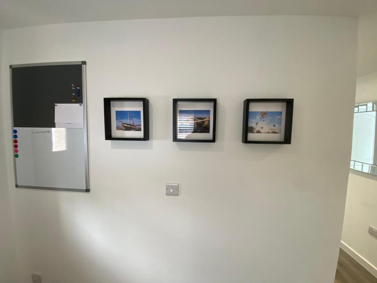 Modern 2 Bedroom Apartment, With Car Parking. Bitton Dış mekan fotoğraf